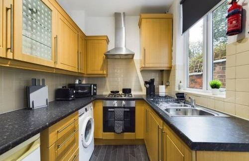 Cliff House By RMR Accommodations - NEW - Sleeps 8 - Modern - Parking - Foto 50