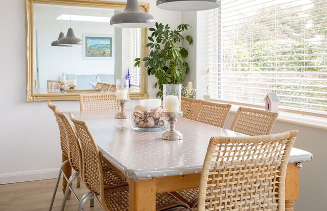 Tranquil Family Retreat 5 min to Beach Garden - Photo 67