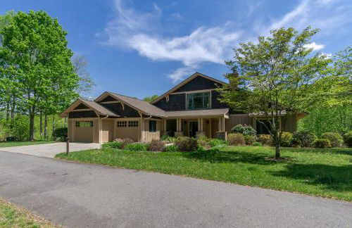 Fireside Retreat Hot Tub, Game Area, Fire Pit & Mountaintop Views! - Foto 44