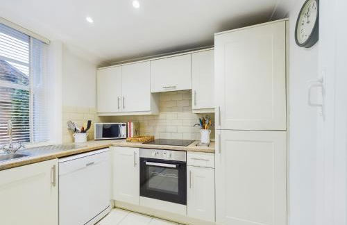 “The Sleepers Cottage” 2-6 people w/ free parking - Photo 13