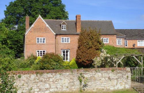 The Farmhouse - Photo 16