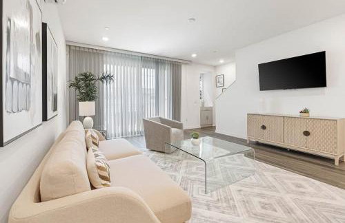 Modern Townhouse Near Disneyland & OC Beaches - Foto 8