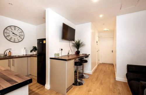 Liverpool City Centre - Fabulous 3 En-suite Bedrooms - Sleeps 10 People - Foto 10