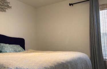 New house with new furniture at cedar rapids - Foto 9