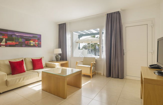 Aparthotel ILUNION Costa Sal Lanzarote - Photo 49