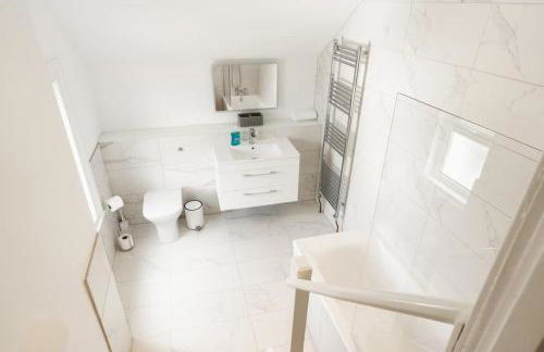 Prime Location Steps from Royal Liverpool Golf - Foto 19