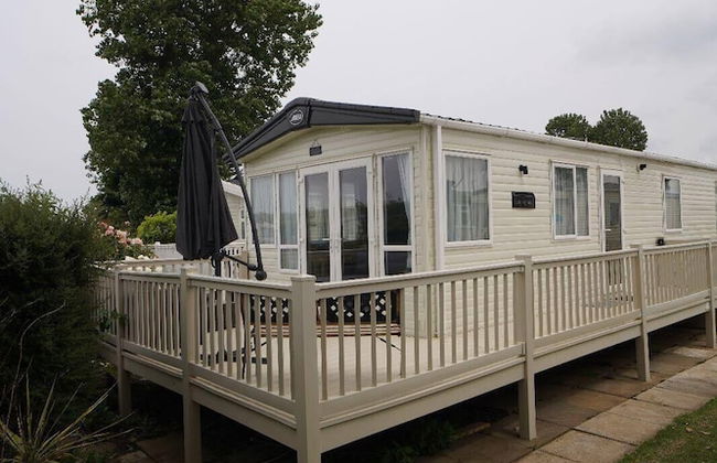Stunning River View 2 Bedroom Caravan With Decking - Foto 31
