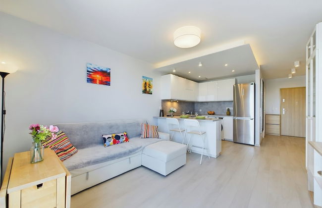 Apartment With Parking Gdynia by Renters - Photo 1