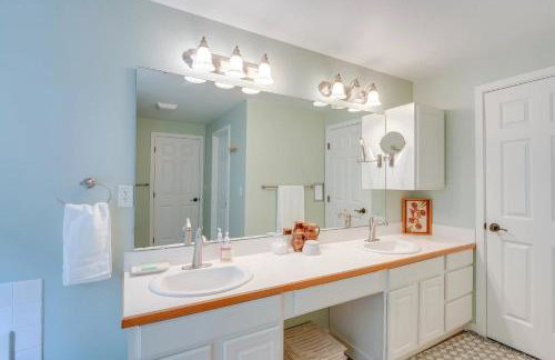 Modern Bellingham Home for work & play, beach access - Foto 13