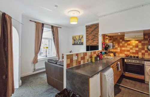 Contractors & Pets Welcome - Sleeps 1-4, less than 1 mile from M606, Ideal for Longer Stays - Foto 11