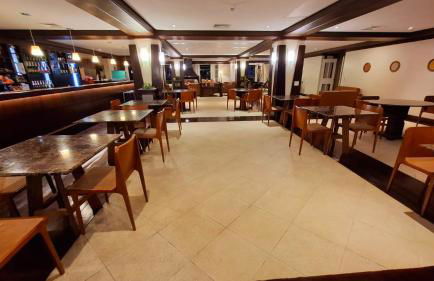 Flat Luxo 3010 com banheira Mountain Village Laje de Pedra Canela - Foto 25