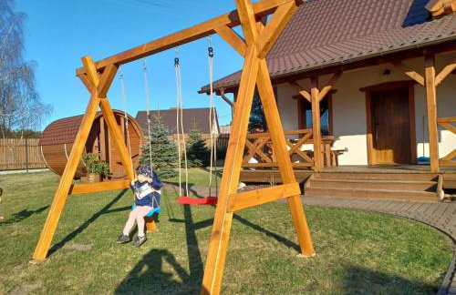 Dom drewniany na Kaszubach, rzeka, las, pola, niedaleko jeziora - Foto 38