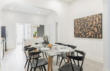 Sleeps 28 2 Units Near DT Nashville Outrider by AvantStay - Foto 45