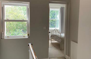 The Harborne Home opposite QE hospital & Birmingham university - Photo 28