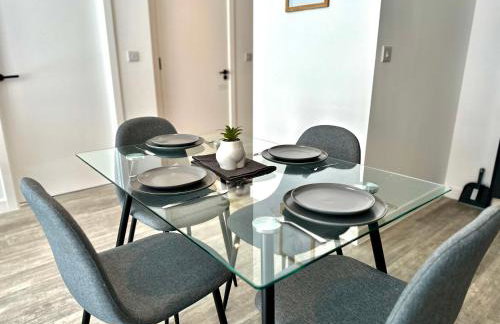 Fresh 2Bed 2Bath Apartment 2mins drive to Man Utd Stadium - Foto 10