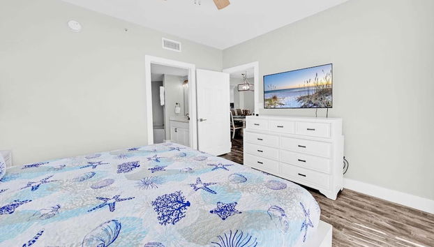 Majestic Beach Towers 1-1603 - Photo 2, Room