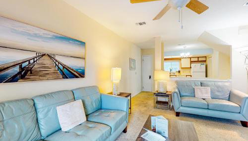 Ocean-view townhome with balcony & W/D - walk to beach - dog-friendly - Foto 4