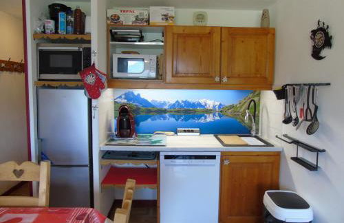 Appartement cosy 2 pièces + cabine, 6 pers., proche télésièges, commerces, avec balcon et équipement complet - FR-1-561-28 - Foto 9