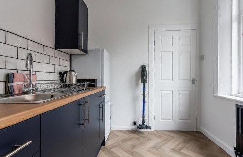 2 BR Home Perfect for Short and Long Term Stay - Foto 12