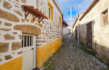 Charming House in Vila Nova de Foz Côa with Private Entrance - Foto 4