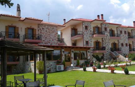 Orama Hotel - Serene Lake Plastira Retreat with Stunning Views - Photo 14