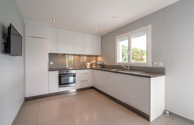 Luxurious Villa in Saint Genies de Fontedit With Heated Pool - Foto 26