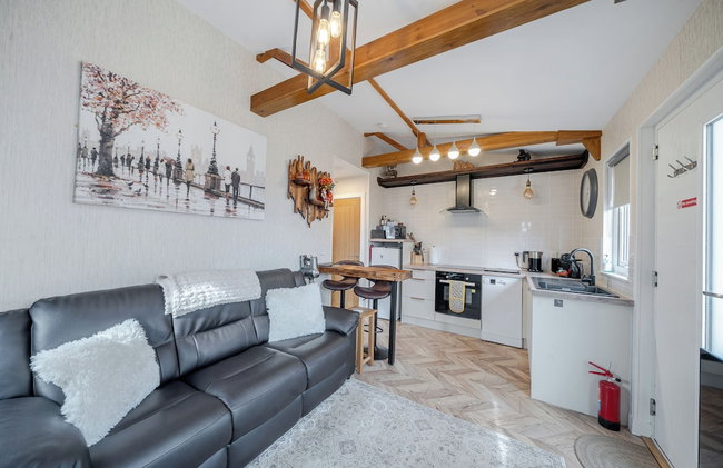 1 Bed Cabin - Sleeps 2 - Pets - 2 Min To Beach - Foto 2