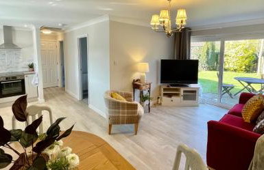 Charming 2 Bedroom Bungalow with open plan living - Foto 5