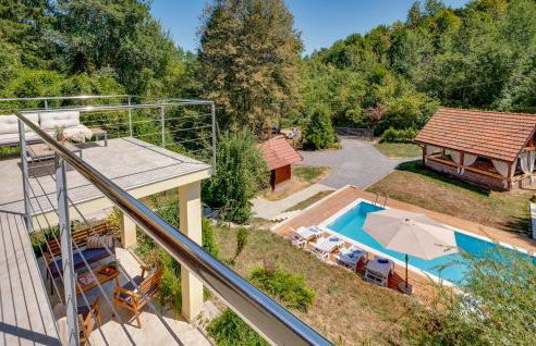 2 Bedroom Nice Home In Koranski Brijeg - Foto 2