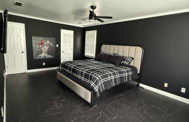 Lithonia 4 Bedroom Home with Private Pool Year Round Hot Tub and Pool Table Sleeps 10 Pet Friendly - Foto 1