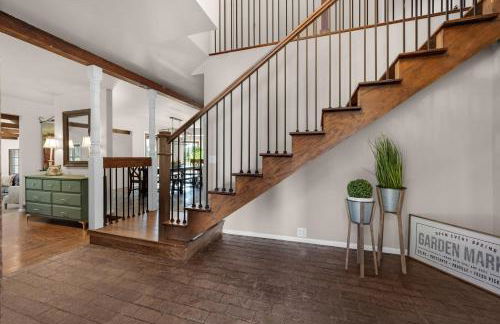 Expansive Monument Home Hot Tub and Mountain Views! - Foto 16