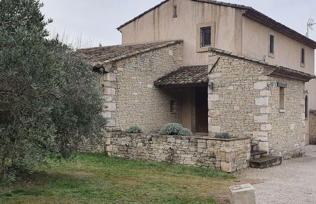 Simplistic Holiday Home in Orgon With Swimming Pool - Foto 1