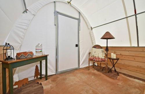 Enjoy a "Weekend in the Wild" in a Conestoga Wagon - Foto 16