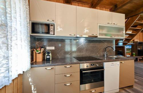 Slow leaving retreat in villa with heated pool, whirlpool, sauna, playground and barbeque in privacy near forest - Foto 27