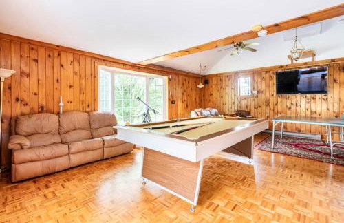 Bethel Woods Retreat - wPool, Hot Tub & Arcade! - Foto 44