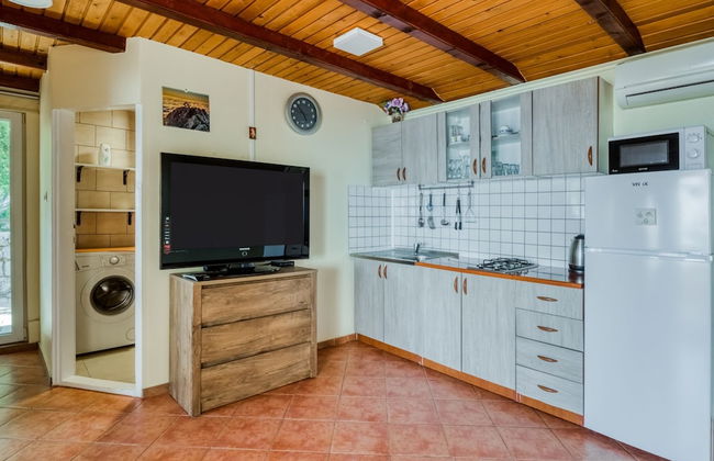 Exotic Holiday Home in Tribanj-Krušćica near Sea - Foto 10