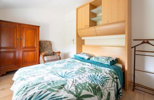 STUDIO Saint-Genest- Lerpt proche gorges de la LOIRE - Foto 1