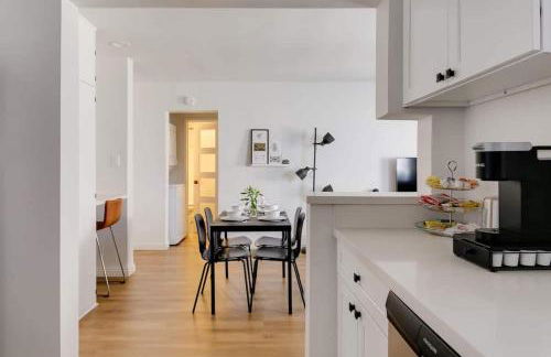 Sophisticated Long Beach Suite with Patio Dining and Parking NRP21-00185 - Foto 10