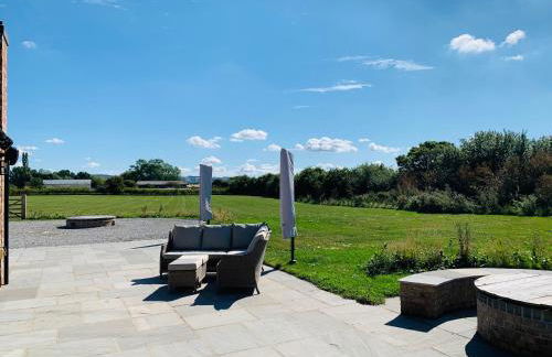 Luxury Studio Cottage at Foot of Yorkshire Wolds - Photo 37