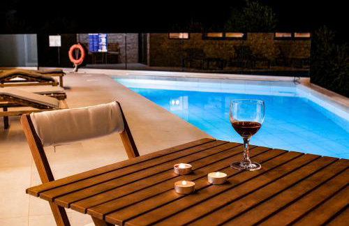 Cream Cozy Getaway - 3 Pearls Pool Retreat - Photo 49