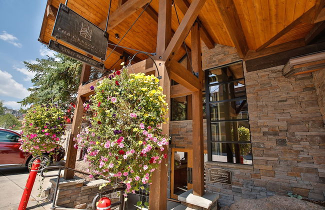 The Crestwood Condominiums - Foto 2