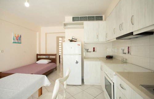 Polichnitos Paradise Stay - Photo 16