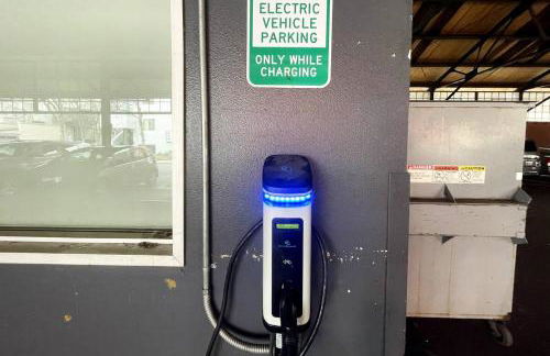 Waterfront Condo, 25ft from riverwalk, Pool & HotTub - Foto 18