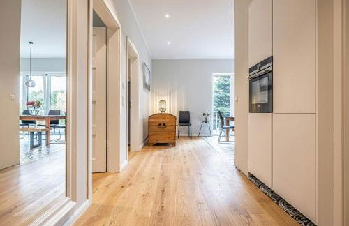 Traditional Architecture Meets Modern Design - Photo 23