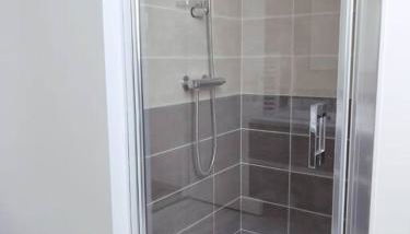 Très beau gîte neuf et fonctionnel aux portes du Mans et du circuit - Foto 5, Shower
