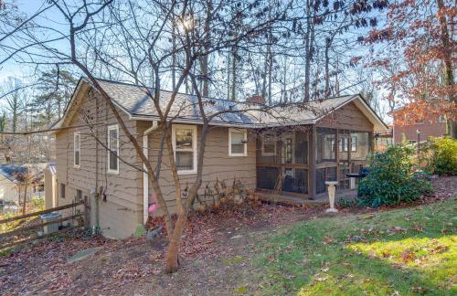 Hike, Sip and Explore! Blue Ridge Mtn Cabin with Porch - Foto 28