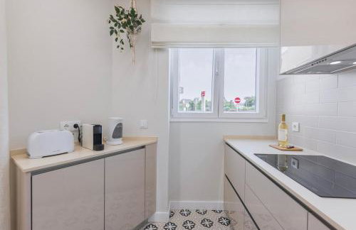 Modern 2BR Apt with Patio & AC - 0E - Foto 8