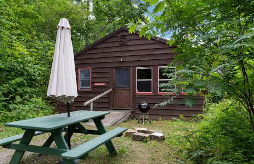 Family Mountain Vacation Rental with Fireplace in Connecticut River Valley - Foto 11