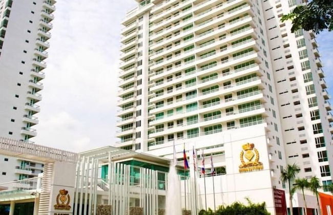 Brunsfield Embassyview Condosuite - Photo 24