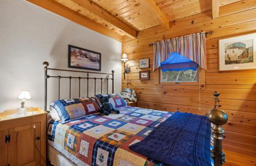 Lakefront Log Cabin on 2 acres - Photo 33